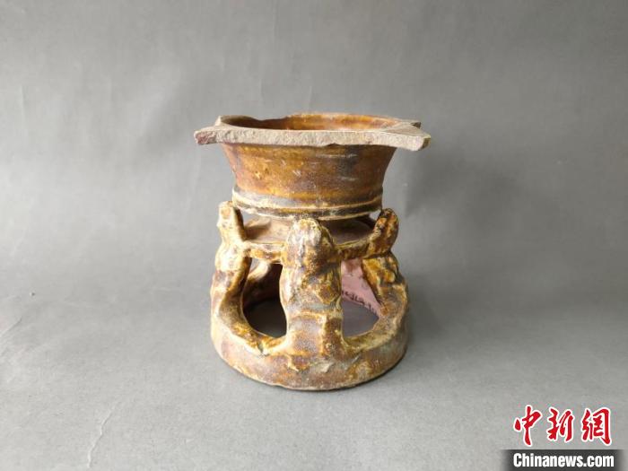 成都“華陽窯”出土大量五代至宋元瓷器 窯戶或設(shè)計(jì)商標(biāo)相互競爭